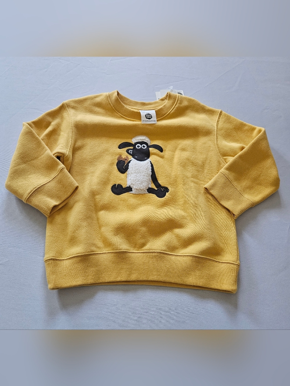 ❌SOLD❌ Uniqlo Toddler Shaun the Sheep Yellow Long Sleeve Sweatshirt 3Y - NWT